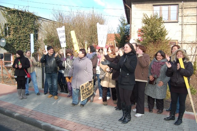 Protest w obronie szkoły w Pieniężnicy w ubiegłym roku okazał się skuteczny. Teraz jednak protestujący sami chcą przekształceń