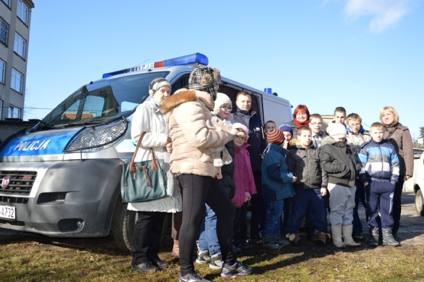 Dzieci z SOSW w Tczewie odwiedziły policjantów