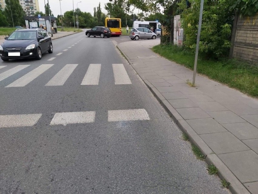 Cztery osoby ranne w wypadku autobusu MPK na Górnej! Groźny wypadek na ul. Gojawiczyńskiej w Łodzi!