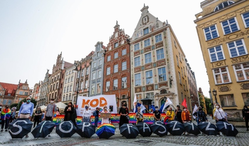 Bezpiecznie podczas sobotnich demonstracji w Gdańsku. Do sądu trafią co najmniej 3 wnioski o ukaranie za wykroczenia