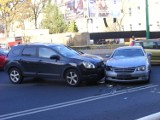Grunwaldzka - Wypadek na skrzyżowaniu. Zderzyły się dwa auta