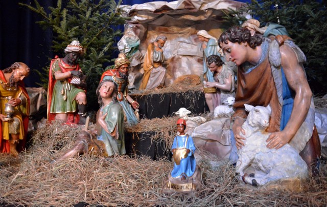 -&nbsp;Szopka to tradycja: Święta Rodzina, Dzieciątko, pastuszkowie, ...