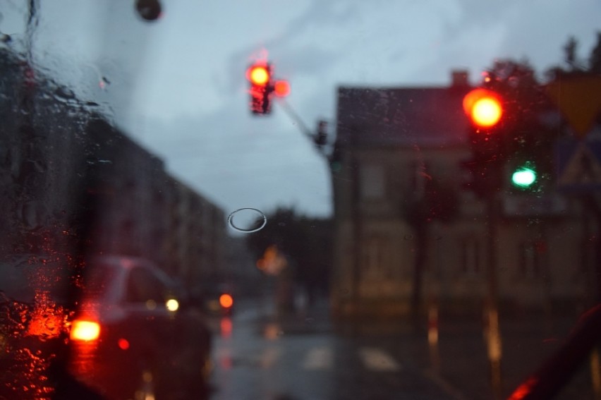 Ostrzeżenie. W sobotę burze z gradem                    