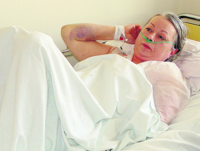 Małgorzata Owsianka (na zdjęciu ze szpitala) nie pamięta, jak doszło do wypadku. Długo była w śpiączce, przeszła poważną operację. Chce szybko wrócić do pracy. Ma na utrzymaniu dwoje dzieci