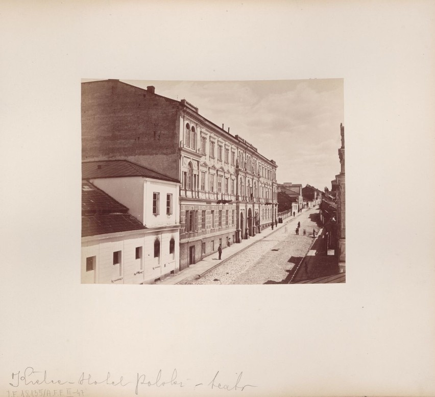 Hotel Polski (Teatr Ludwika) około 1885 roku, dzisiejszy...