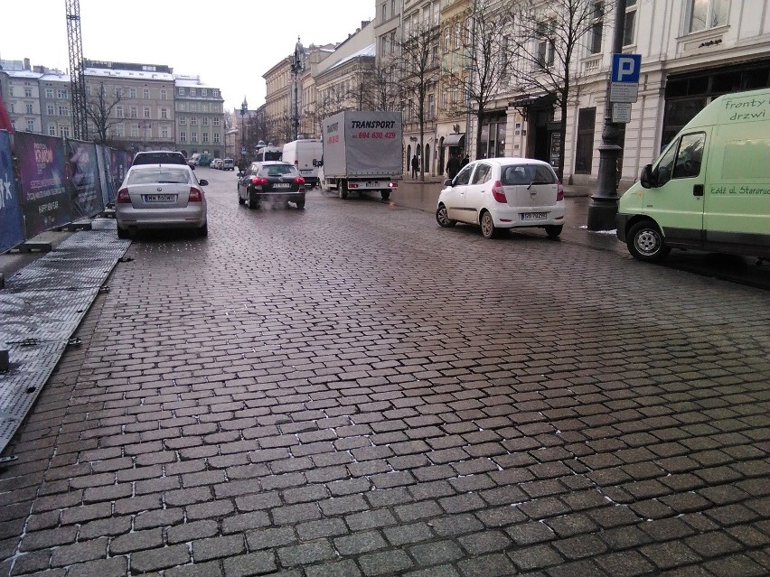 Krakowski Rynek w poniedziałek 4 stycznia