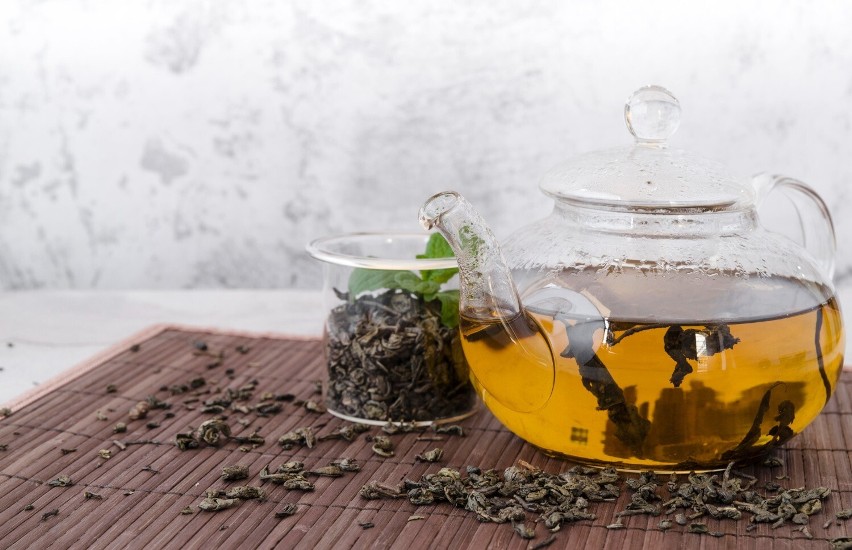 Jak sugerują badania, zielona herbata może korzystnie...