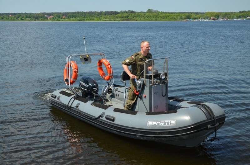 Kawalerzyści z 25. Brygady Kawalerii Powietrznej nurkowali w Zalewie Sulejowskim [ZDJĘCIA]