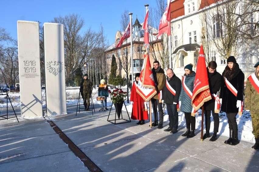 Wągrowiec. Oddali cześć Bohaterom Powstania Wielkopolskiego. W uroczystościach w Wągrowcu wziął udział m.in. Wojewoda Wielkopolski 