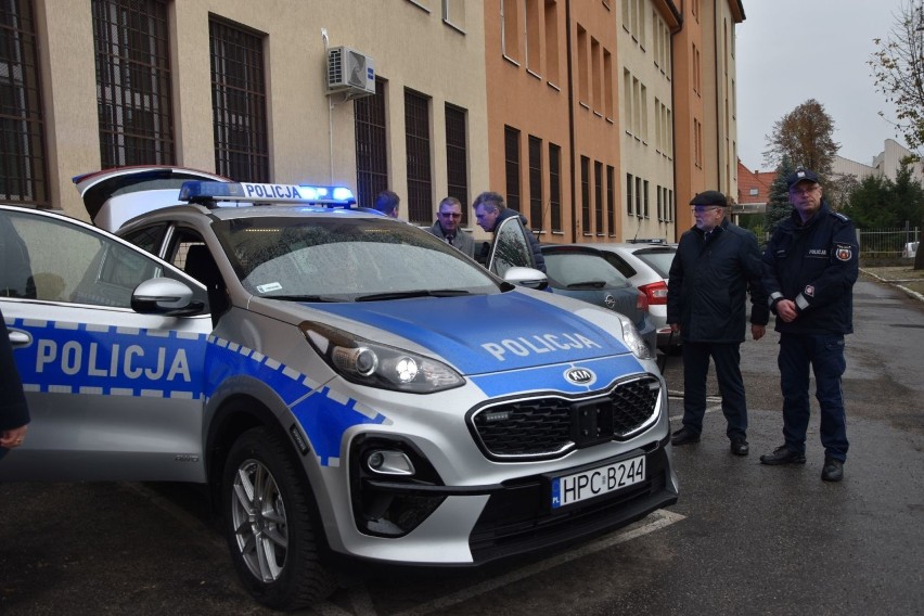 Policjantom pracującym w powiecie grudziądzkim uroczyście...