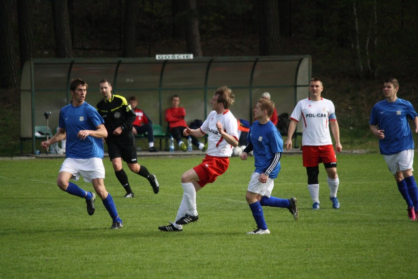 Warta Sieraków - Płomień Przyprostynia 1:1. Lider też nie był w stanie wygrać w Sierakowie [GALERIA]