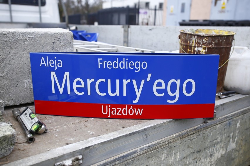 Aleja Freddiego Mercury'ego oficjalnie otwarta. "To wielki zaszczyt dla Warszawy" [ZDJĘCIA]