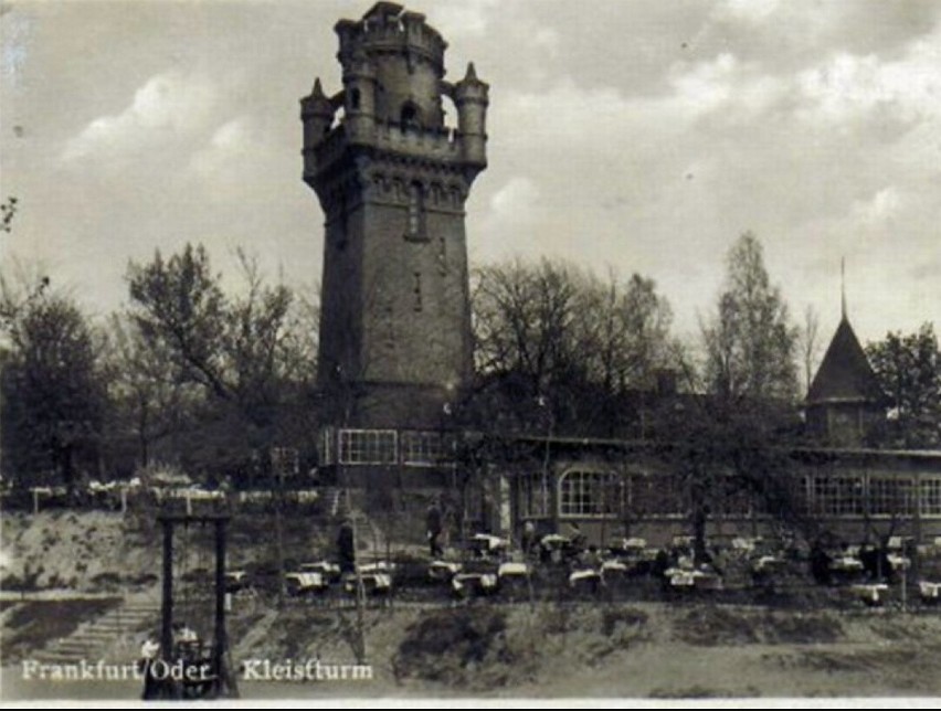 Tak wyglądała wieża zanim Niemcy wysadzili ją w powietrze....