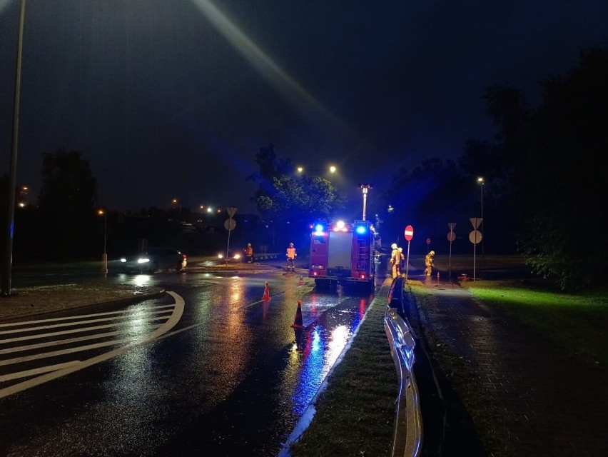 Zbyt obfite opady deszczu spowodowały niebezpieczeństwo na...