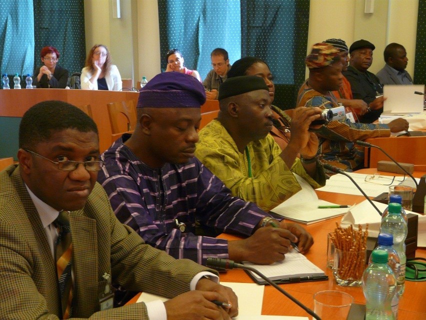 Urzędnicy z Nigerii odbyli sesję dyskusyjną w Sali Herbowej...