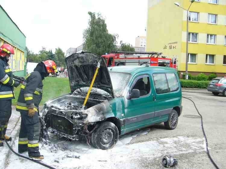 Pożar samochodu w Żorach