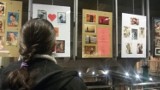 Walentynkowe pocztówki na wystawie w Parku Tradycji w Siemianowicach Śl. ZDJĘCIA