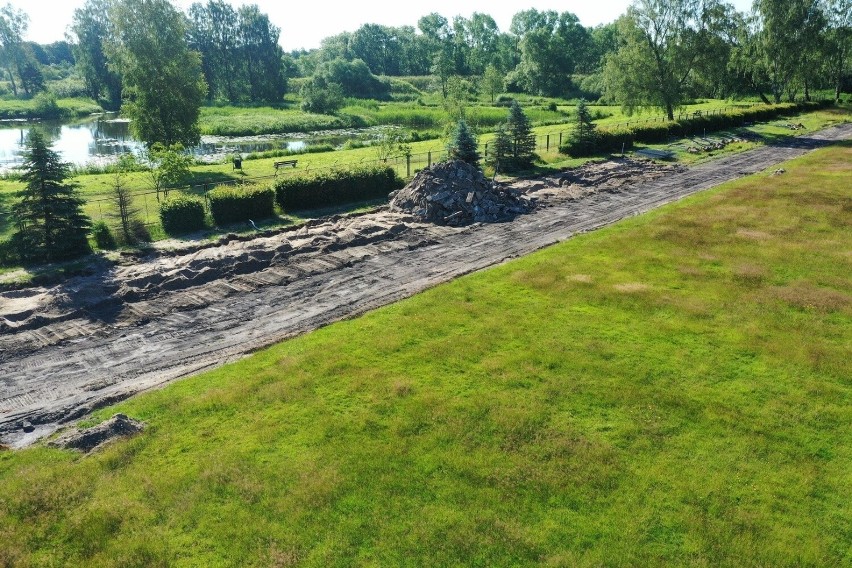 Stadion w Sławnie zostanie odnowiony. Trwa przebudowa obiektu [ZDJĘCIA] 