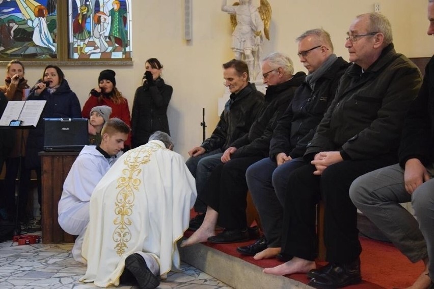 Triduum Paschalne to trzy dni poświęcone liturgicznym...