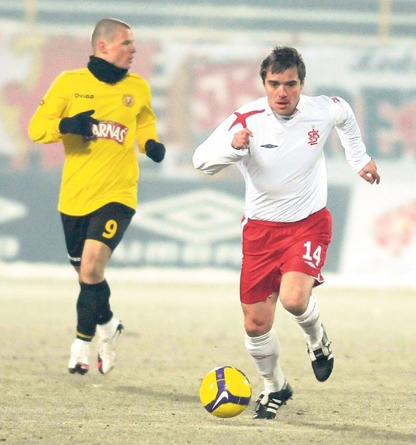 Grał w ŁKS-ie w latach 2008 - 2010. 23 mecze w ekstraklasie,...