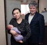 Wizyta Burmistrza u pierwszego dziecka urodzonego w 2016
