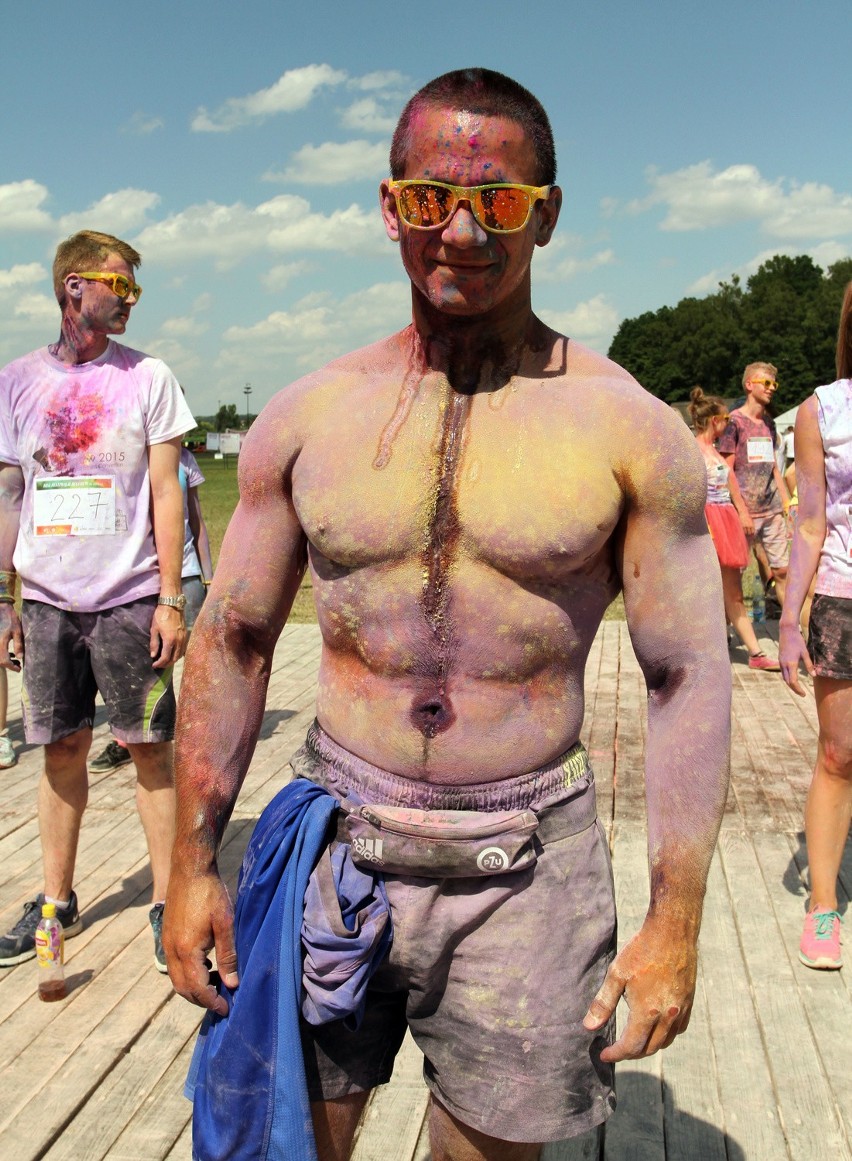 Festiwal Kolorów 2015 na Błoniach Zabierzowskich. Zobacz galerię zdjęć z niedzieli