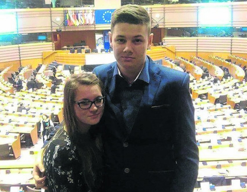 „Młodzi Demokraci” z Krotoszyna  zwiedzili Parlament Europejski