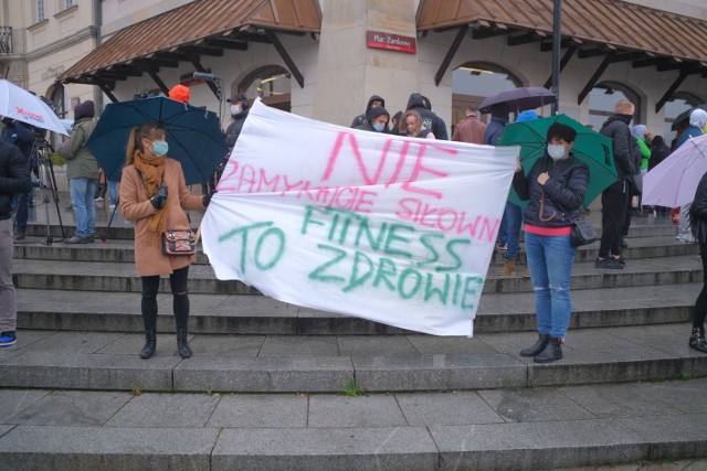 Protest branży fitness w Warszawie