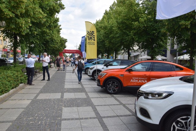 Targi Motoryzacyjne w Częstochowie

Zobacz kolejne zdjęcia. Przesuwaj zdjęcia w prawo - naciśnij strzałkę lub przycisk NASTĘPNE