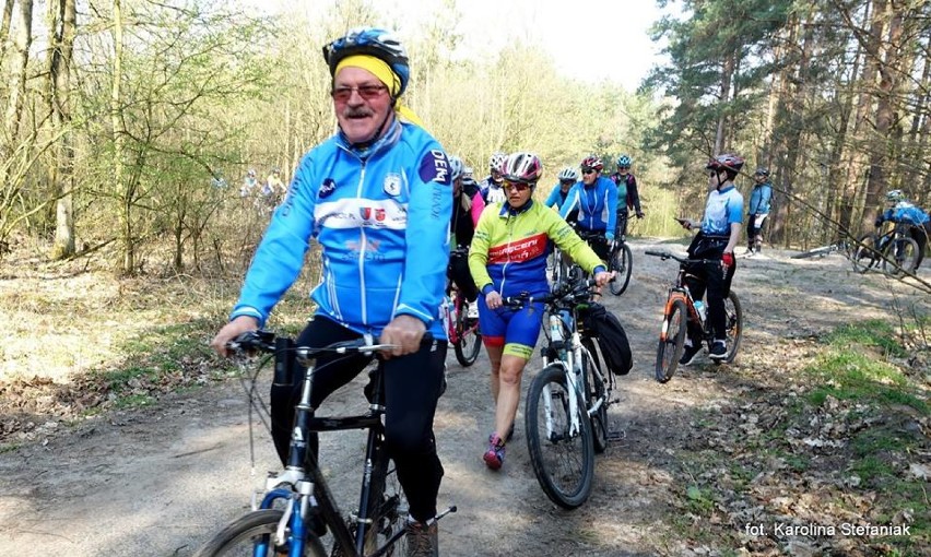 W Skokach odbył się VIII Rajd Rowerowy w Nieznane. W wydarzeniu wzięło udział ponad stu rowerzystów. ZDJĘCIA