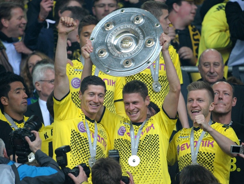 Sezony 2010/11 i 2011/12 z Borussią Dortmund....
