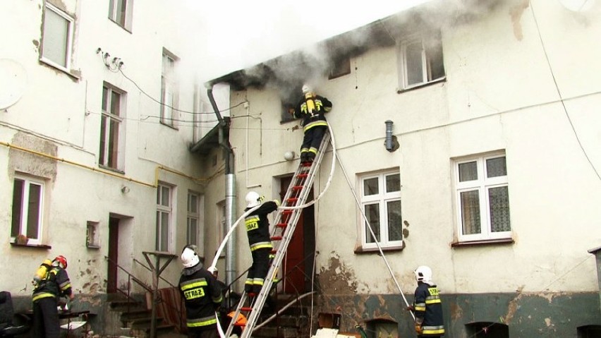 Trzcianka: Groźny pożar na Kościuszki [FOTO]