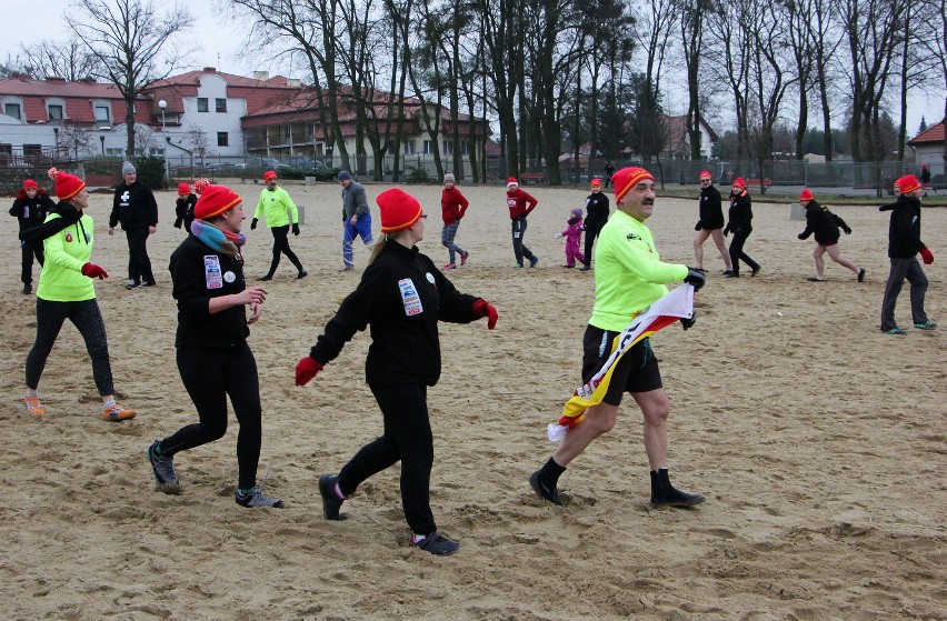 Na plaży miejskiej w Rudniku w samo południe grudziądzkie...