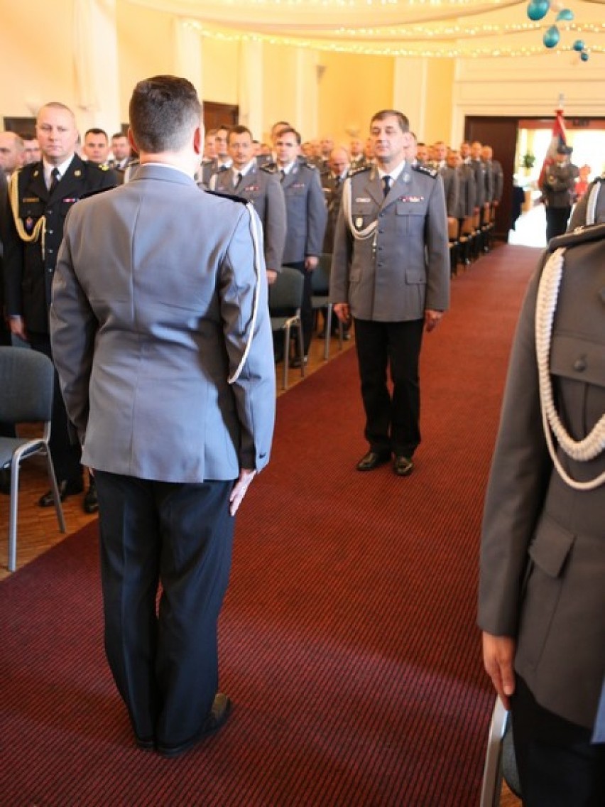 Kaliscy policjanci uhonorowania Kryształowymi Gwiazdami za...