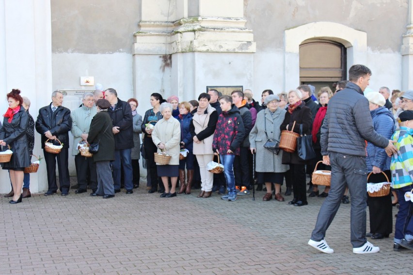 Zbąszyń. Błogosławienie potraw wielkanocnych [Zdjęcia]