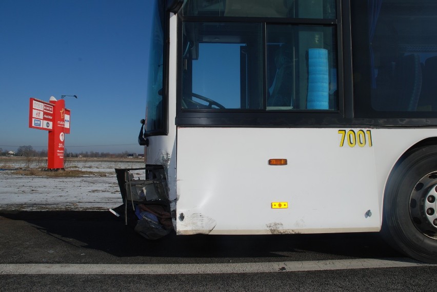 Kierowca autobusu PKS Gdańsk stracił przytomność. Pasażerowie chwycili za kierownicę