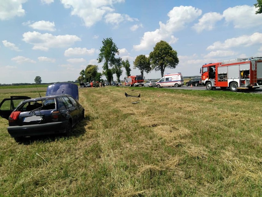 Wypadki w gminie Paradyż. Groźnie było w Krasiku i Solcu na drodze krajowej nr 74 [ZDJĘCIA]
