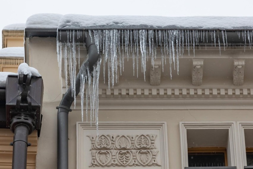 Zima wraca do Krakowa. Możliwe oblodzenia i intensywne opady śniegu