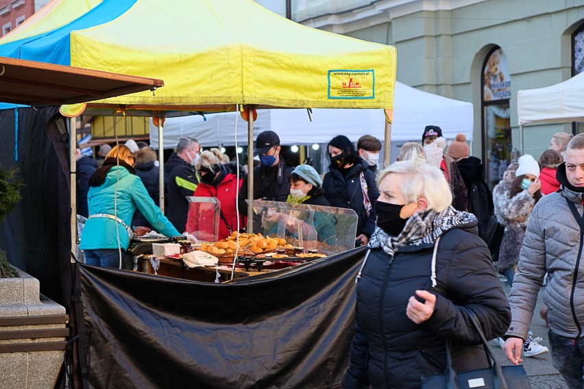 Sobota na jarmarku bożonarodzeniowym w Żarach