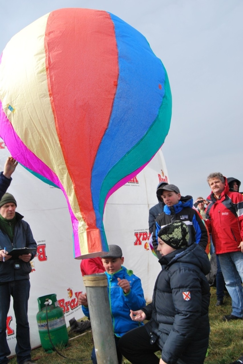 Rudniki: Zawody Modeli Balonów na Ogrzane Powietrze [ZDJĘCIE]