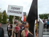 Mieszkańcy zablokowali drogę krajową nr 44 w Jaśkowicach [WIDEO, ZDJĘCIA]