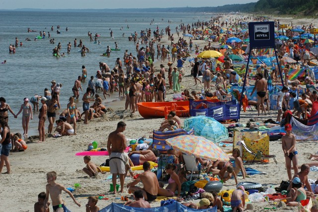 W tym roku nadmorskie miasta i gminy z Mierzei Wiślanej przygotowały dla plażowiczów łącznie 1700 metrów kąpielisk strzeżonych.