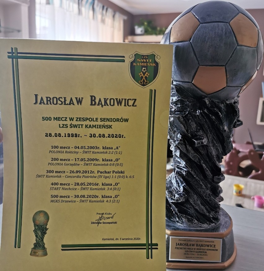 Jarosław Bąkowicz rozegrał prawie 600 meczów w Świcie i...