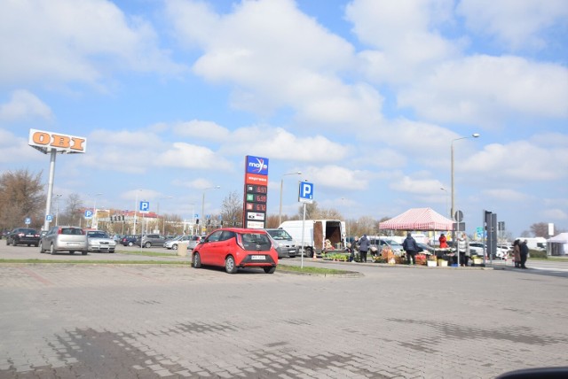 Przez ostatnie tygodnie spadła cena oleju napędowego i autogazu, ale wzrosła cena benzyny.

Na kolejnych slajdach zobacz ceny paliw na niektórych stacjach paliw w Radomiu.