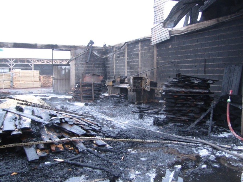 Pożar tartaku w miejscowości Zaleśna koło Brzezin