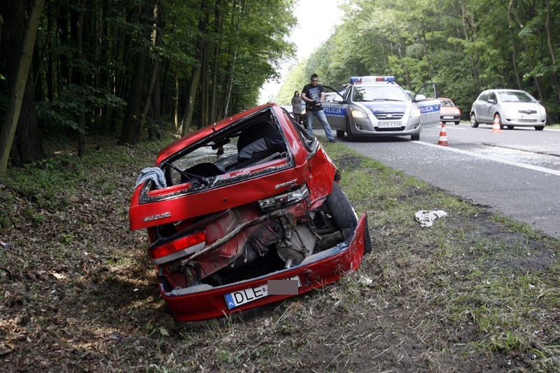 Wypadek na trasie Legnica - Lubin (ZDJECIA)