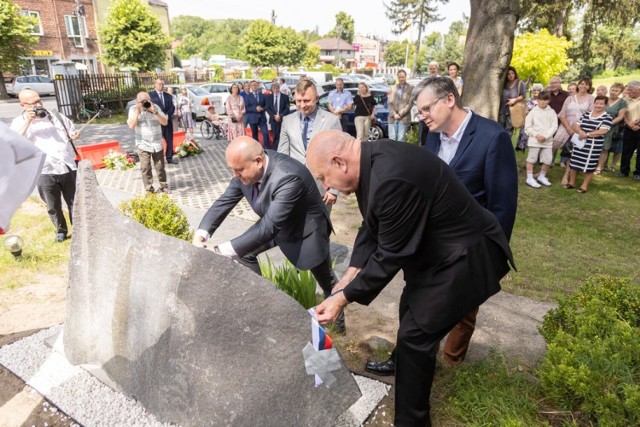 Odsłonięcie tablicy pamięci ks. Jana Jelinka w Zelowie