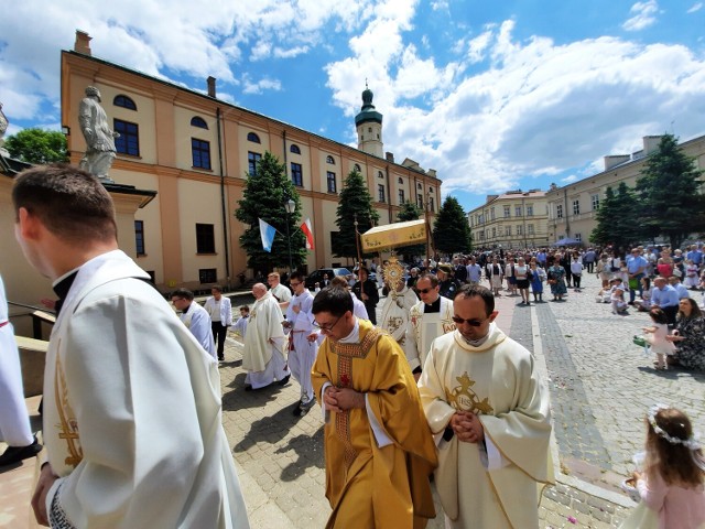 Kolegiata pw. Bożego Ciała. Procesja z zabytkową monstrancją