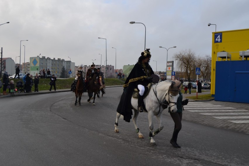 Ulicami Tczewa przeszedł wielki Orszak Trzech Króli. ZOBACZ ZDJĘCIA