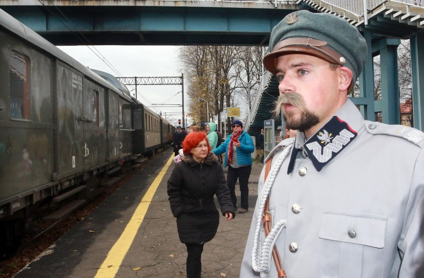 Nowy Sacz. Pociąg z Piłsudskim wyruszył do Chabówki [ZDJĘCIA, WIDEO]